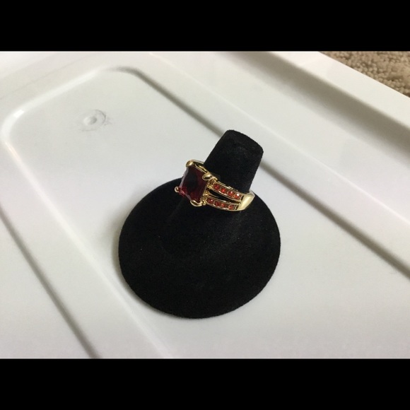 Women’s  Red Ruby Stone Ring (Size 6) Gold plated - Picture 5 of 8